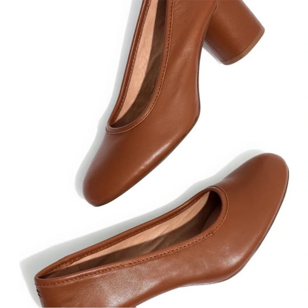 MADEWELL | The Reid Pump in English Saddle Leather - Picture 2 of 10